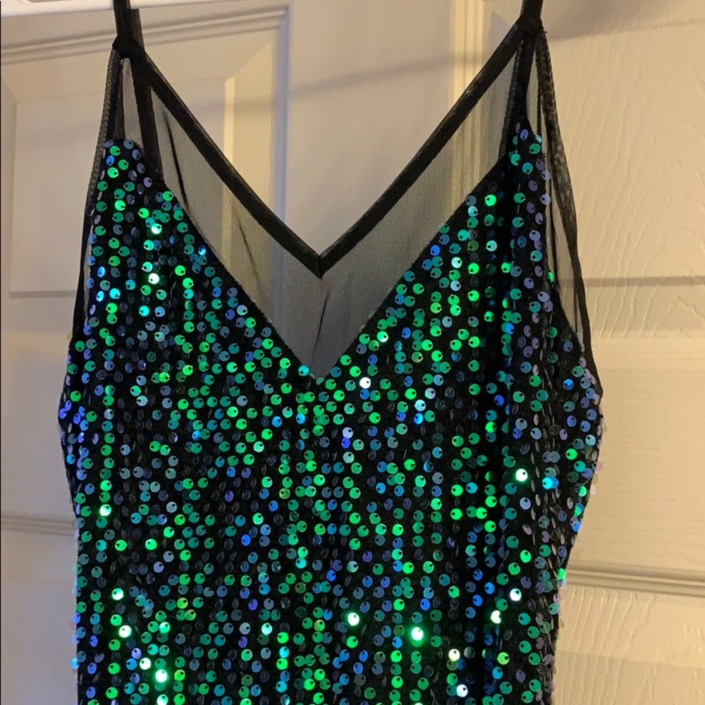 SMALL SEQUIN FOREVER21 MINI DRESS